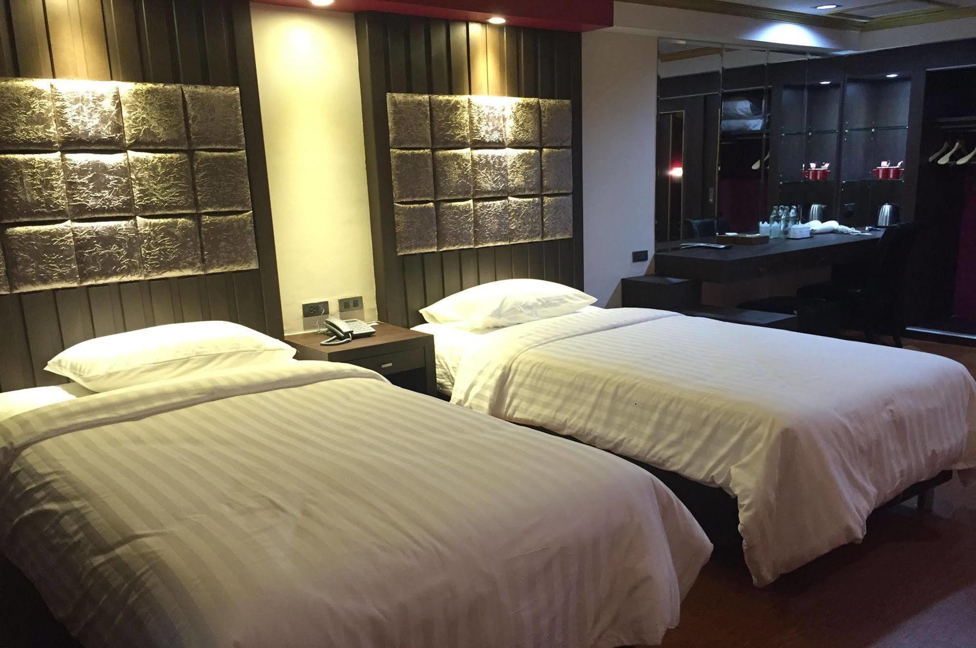 Grand Pink Hotel Hatyai Hat Yai Extérieur photo